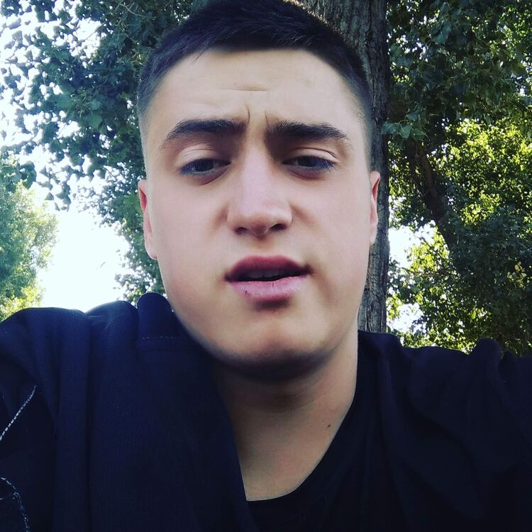  31064545  Ilyas, 27 ,    