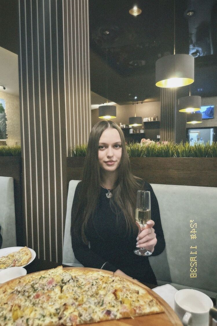  50747575  , 22 ,    