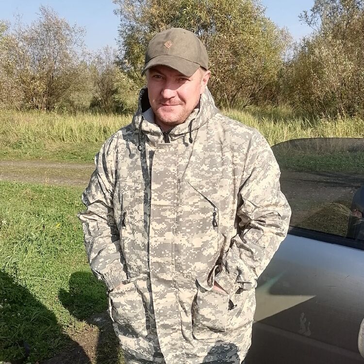  51083465  Andrei, 40 ,    