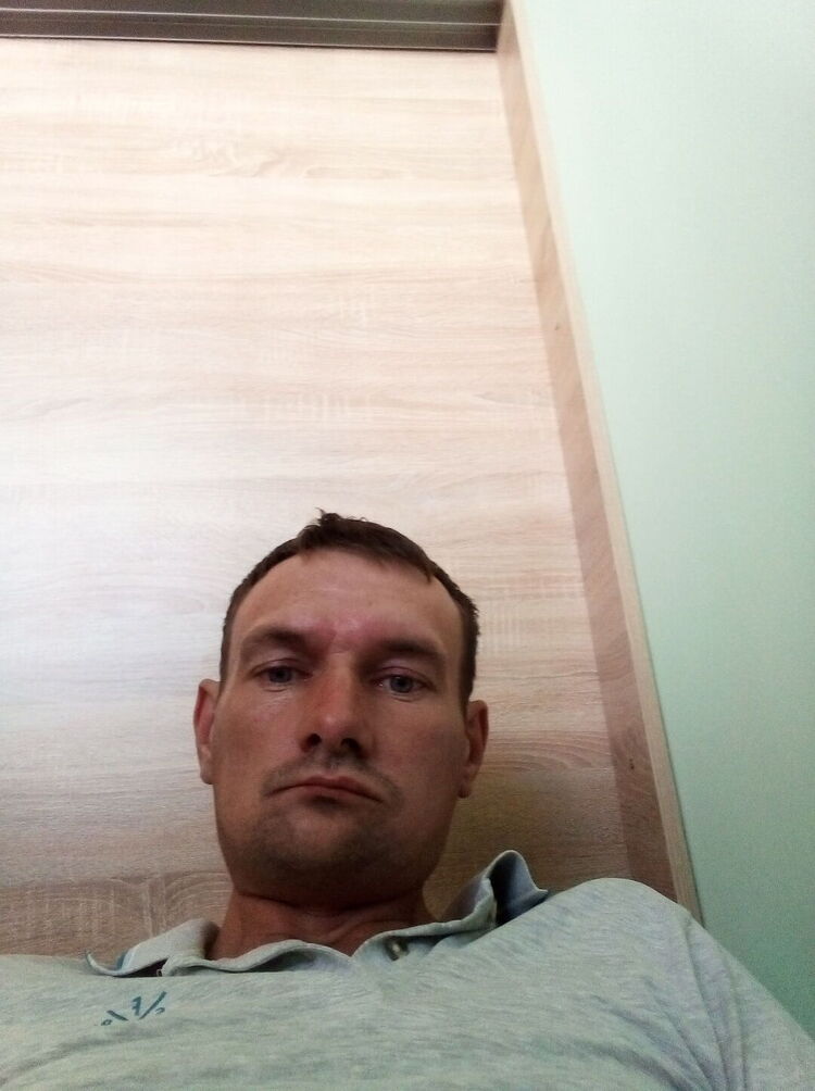  37647865  , 41 ,    