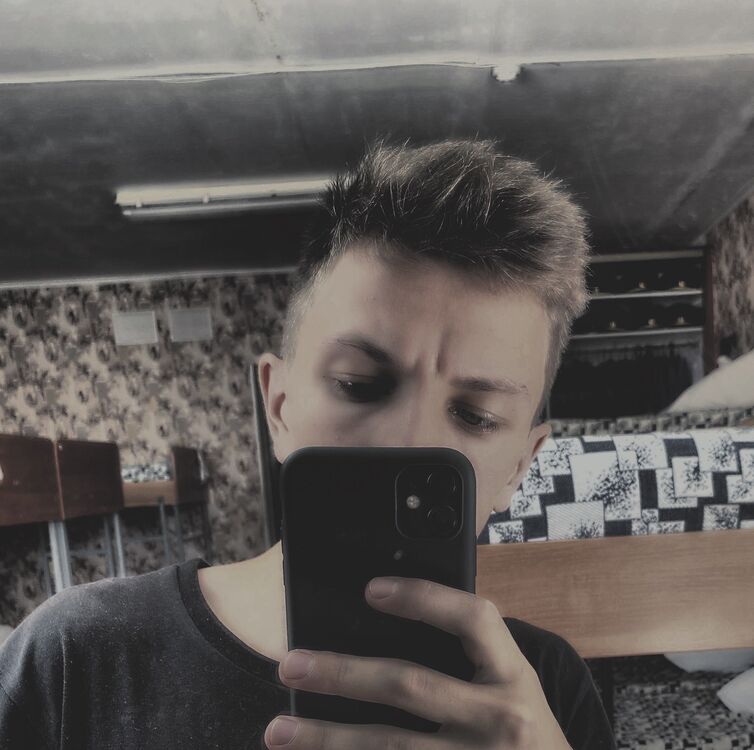  ,   Vladislav, 21 ,   ,   