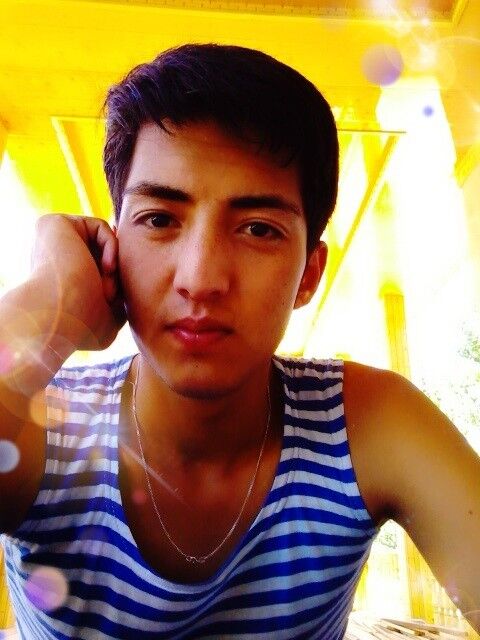  11080135  Artur, 29 ,    
