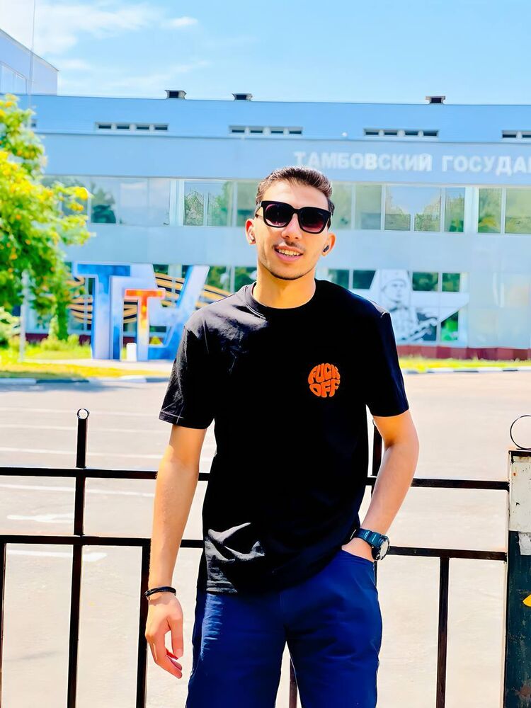  ,   Amr, 28 ,   ,   