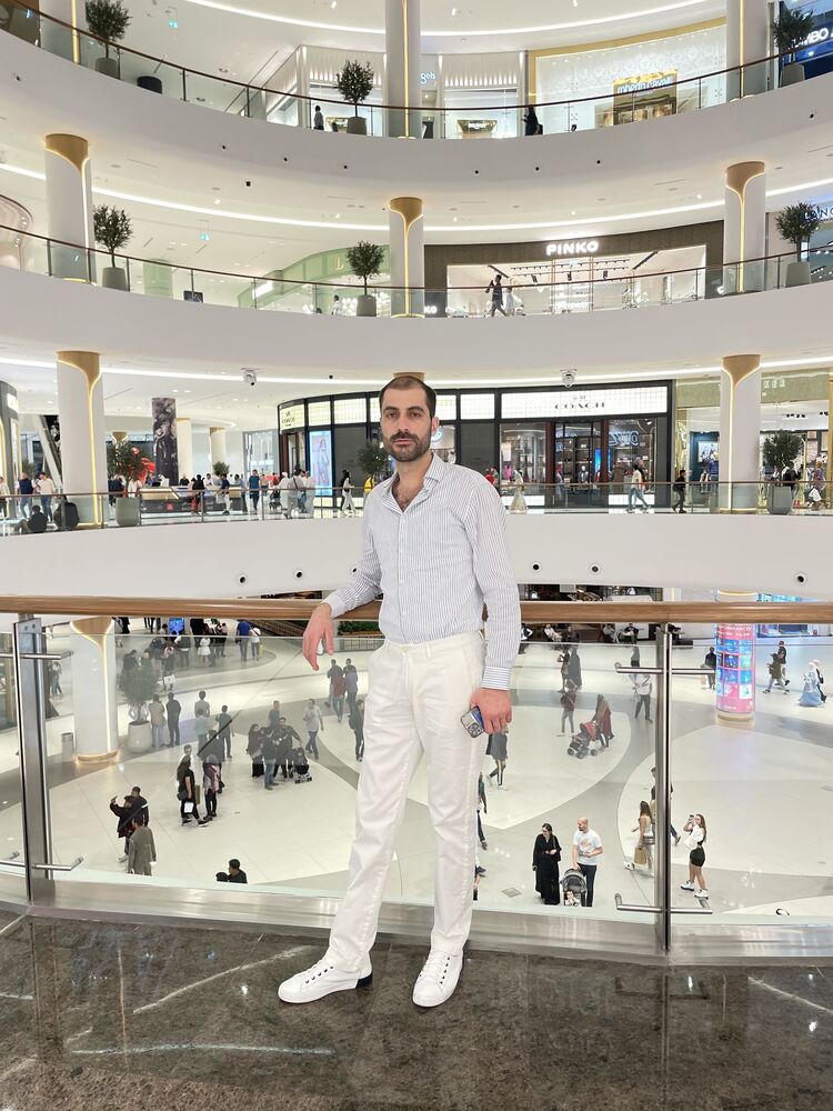  ,   Mkrtich, 33 ,   ,   