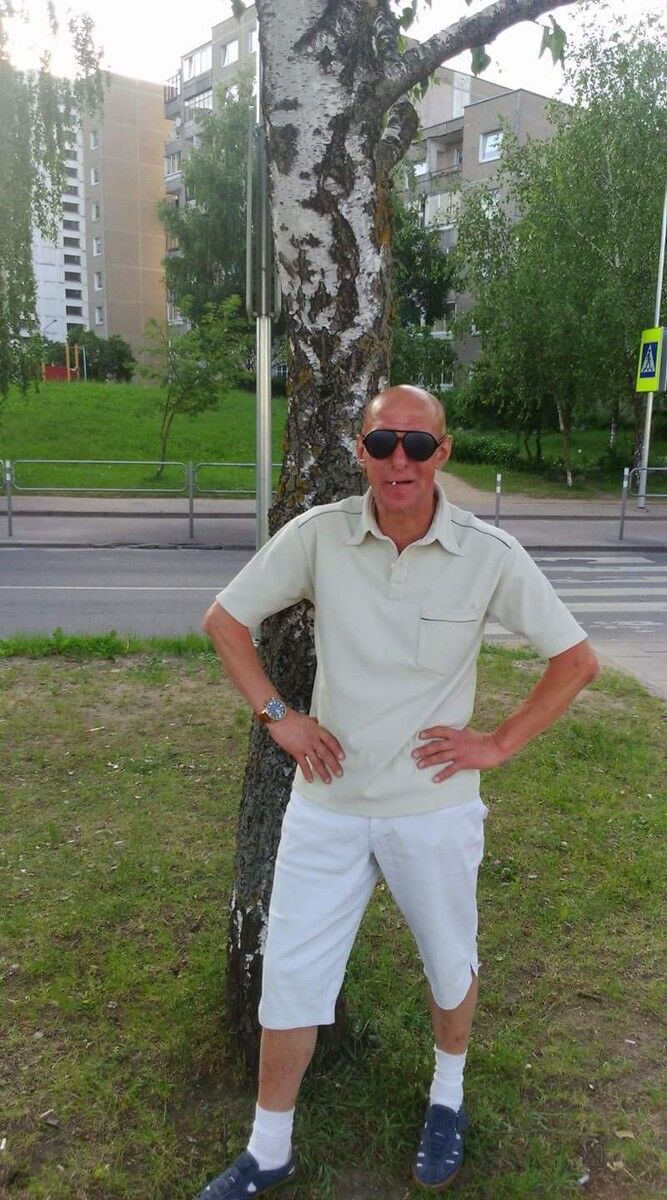  ,   Aleksandr, 52 ,   ,   , c 