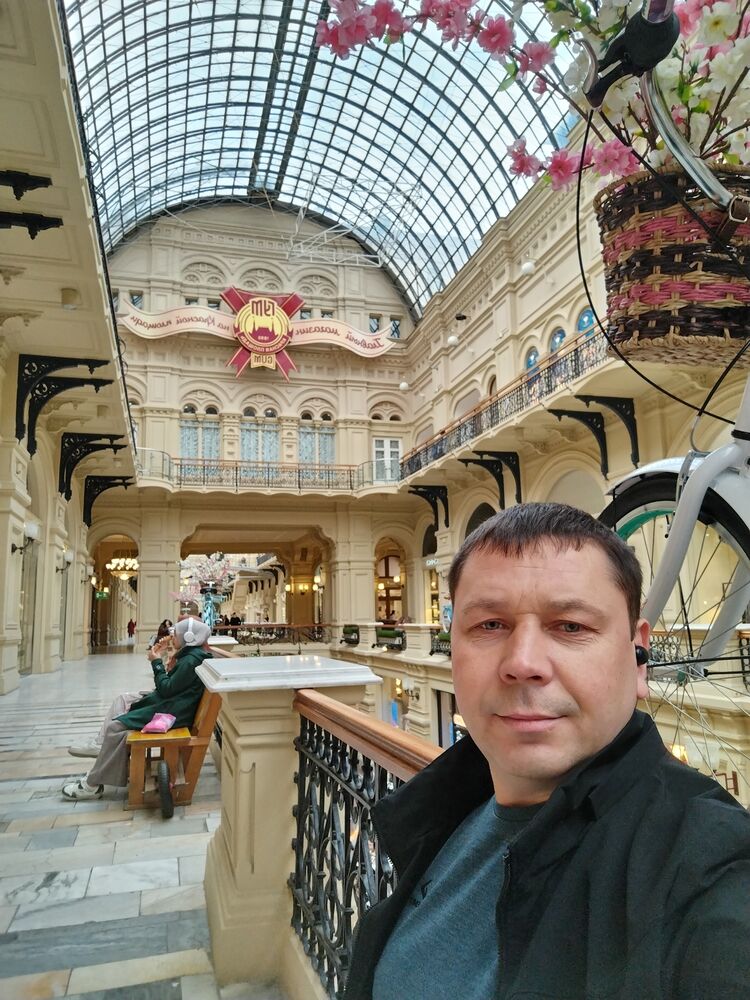  51604745  Sergey, 42 ,     