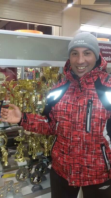  11271335  Fadel, 50 ,    