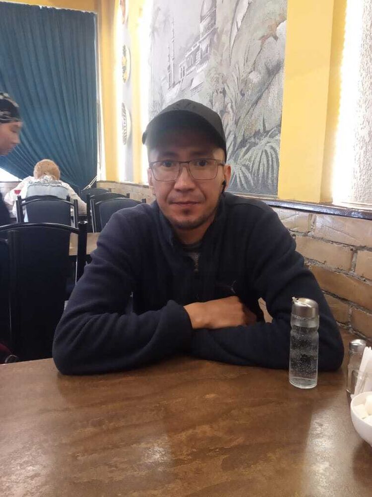  27539195  Kuba, 41 ,    