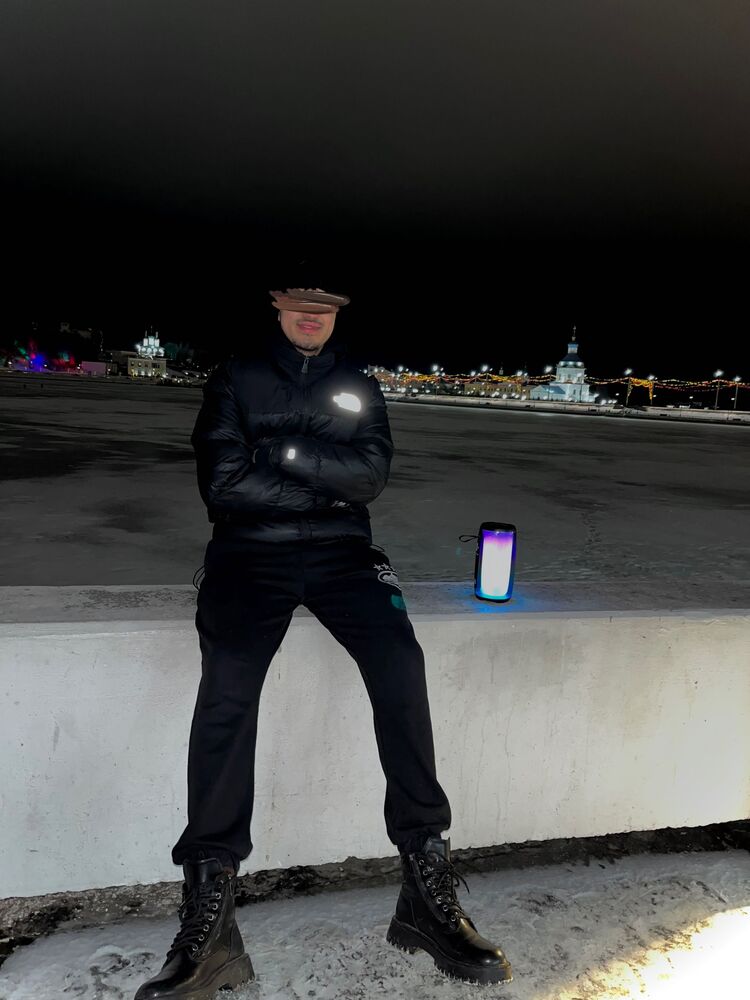  48759735  Amine, 19 ,    