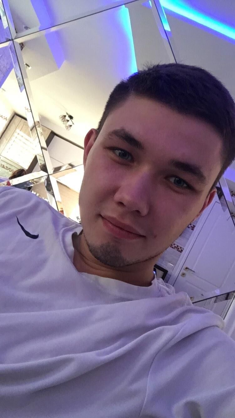  26295165  Artem, 29 ,    