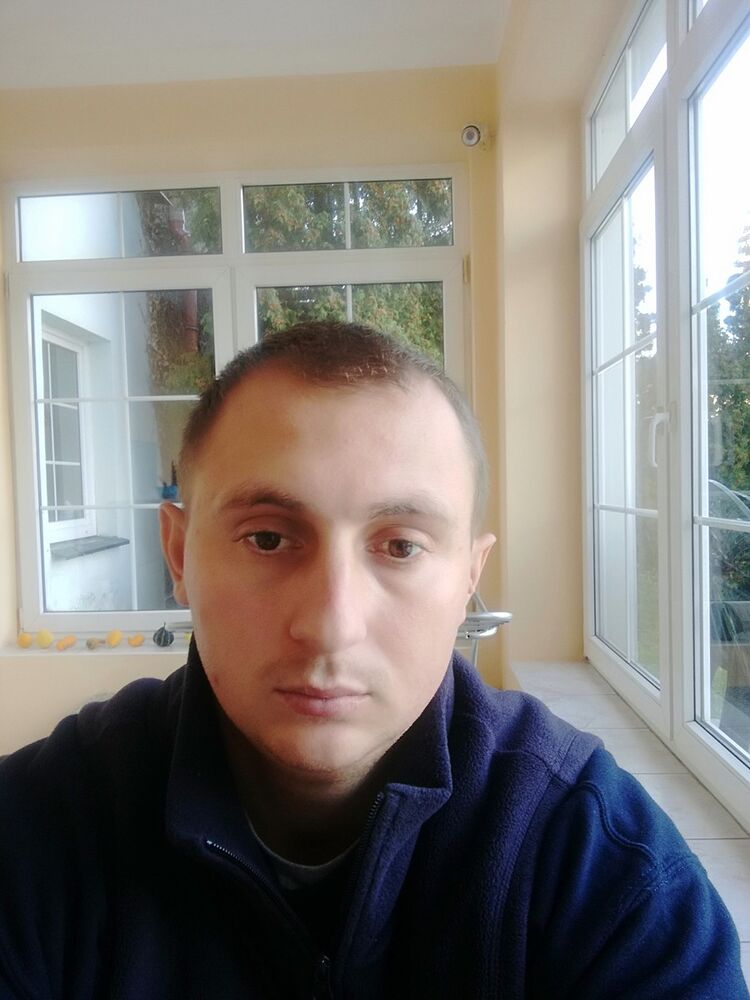  18022775  , 31 ,    