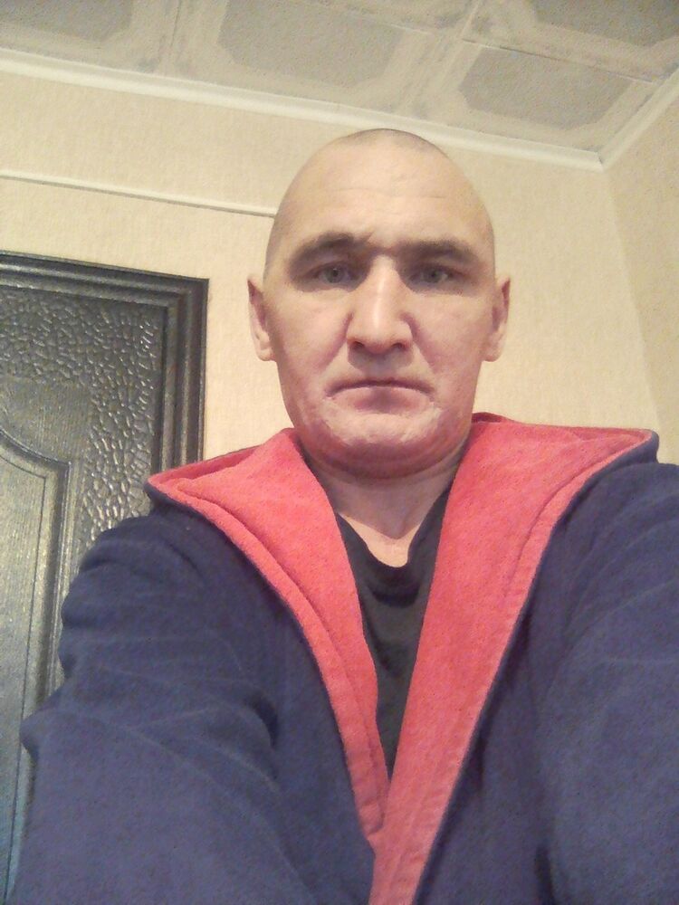  14464955  Denis, 44 ,    