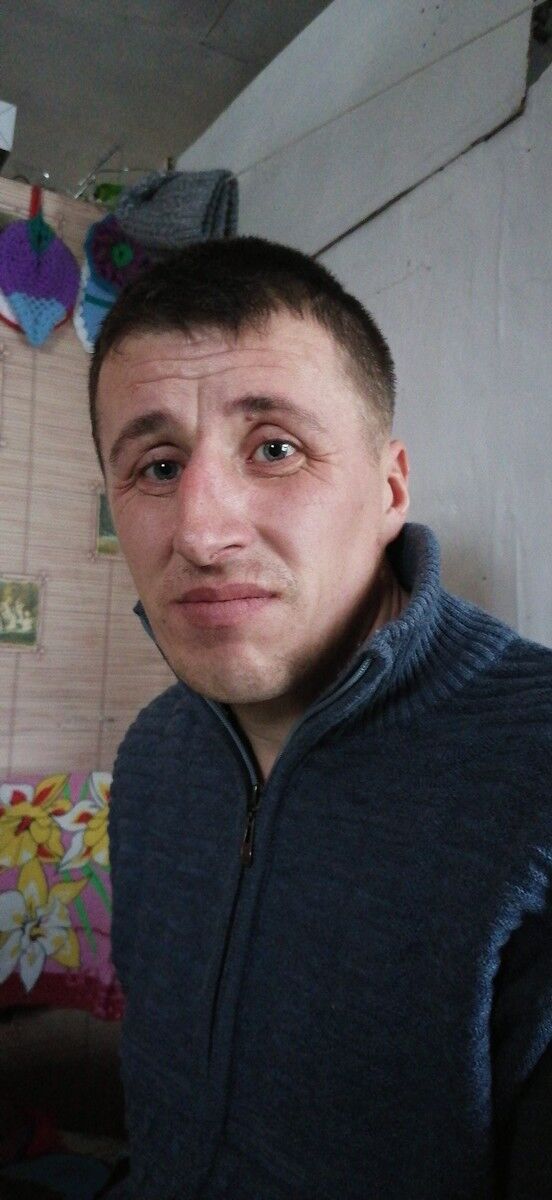  18588305  Aleksey, 43 ,    