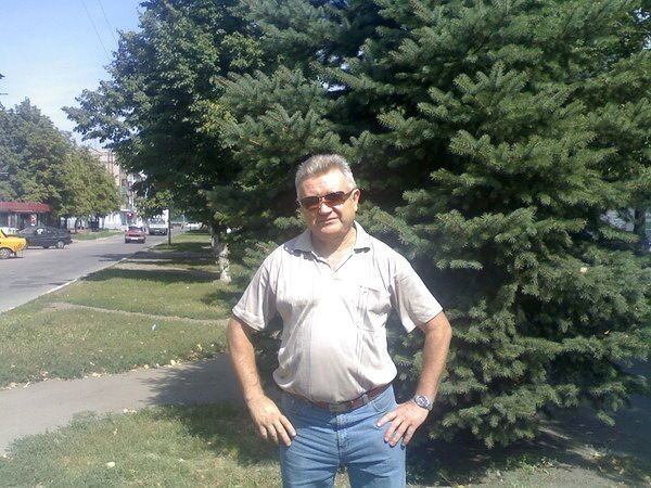  14395185  Yuriy, 70 ,    