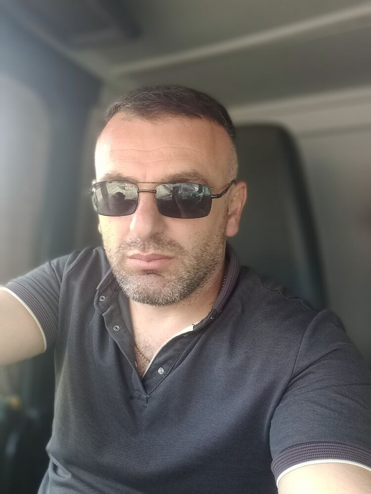  43255095  , 27 ,    