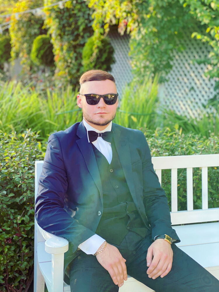  42672425  , 30 ,    -