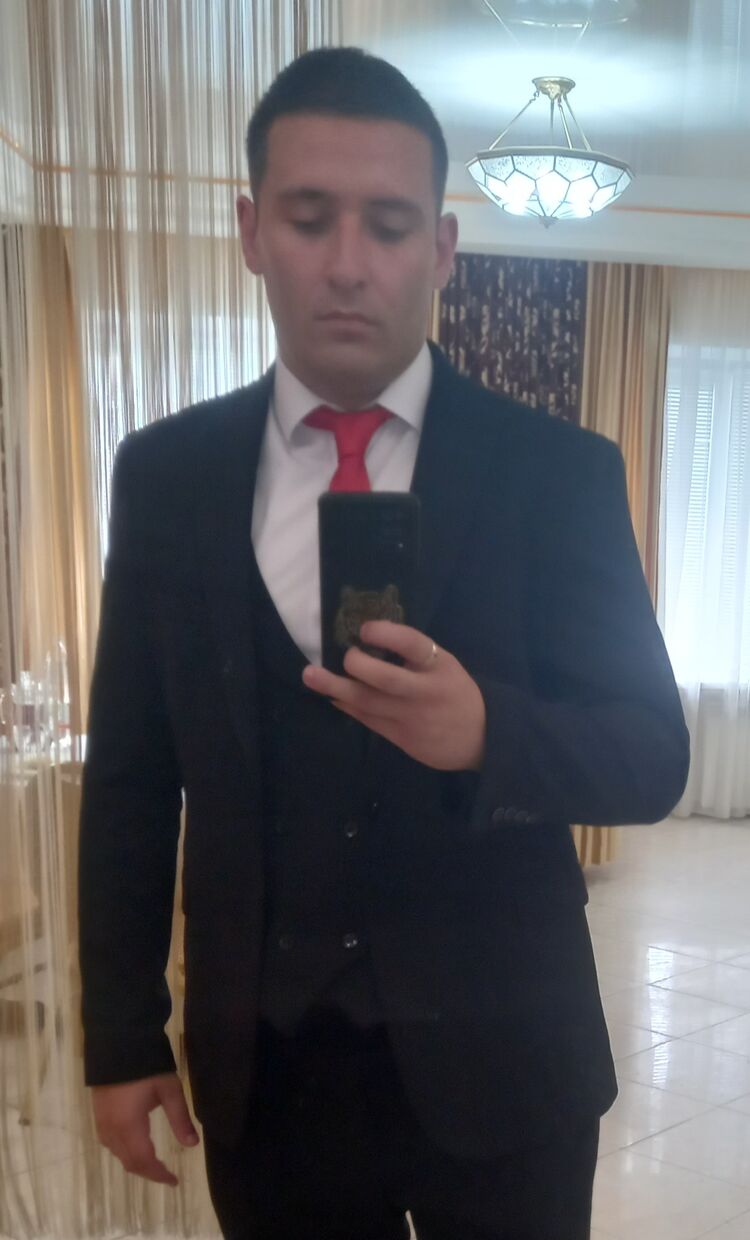  52872265  , 27 ,    