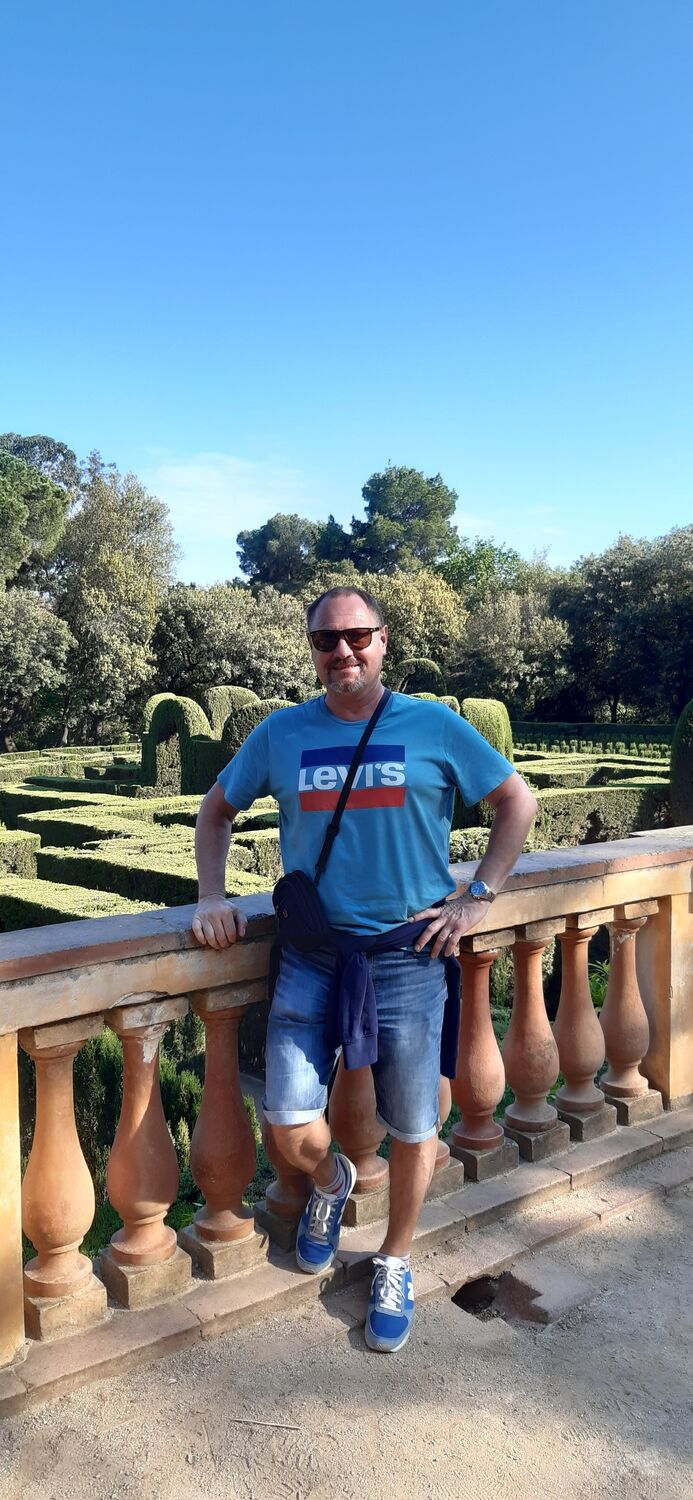  36416965  Igor, 62 ,    Barcelona