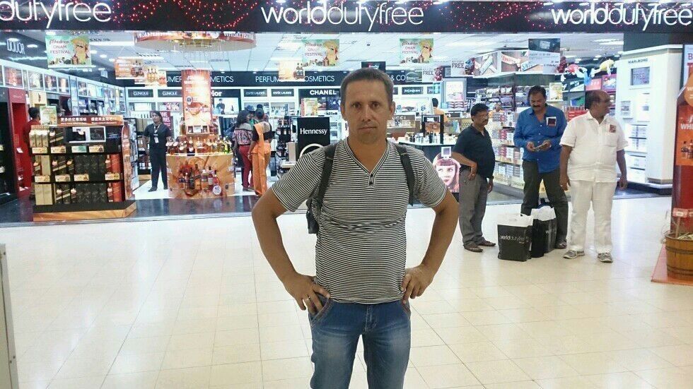  9505405  Grigorij, 48 ,    