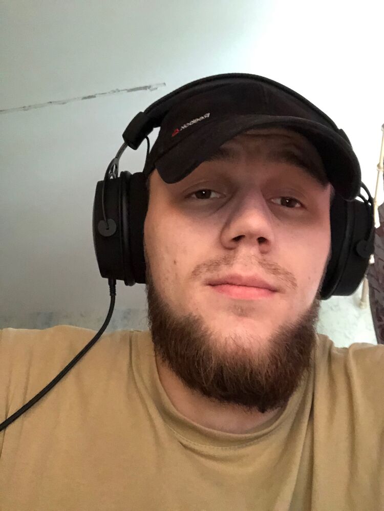  33211425  Hiko, 26 ,    