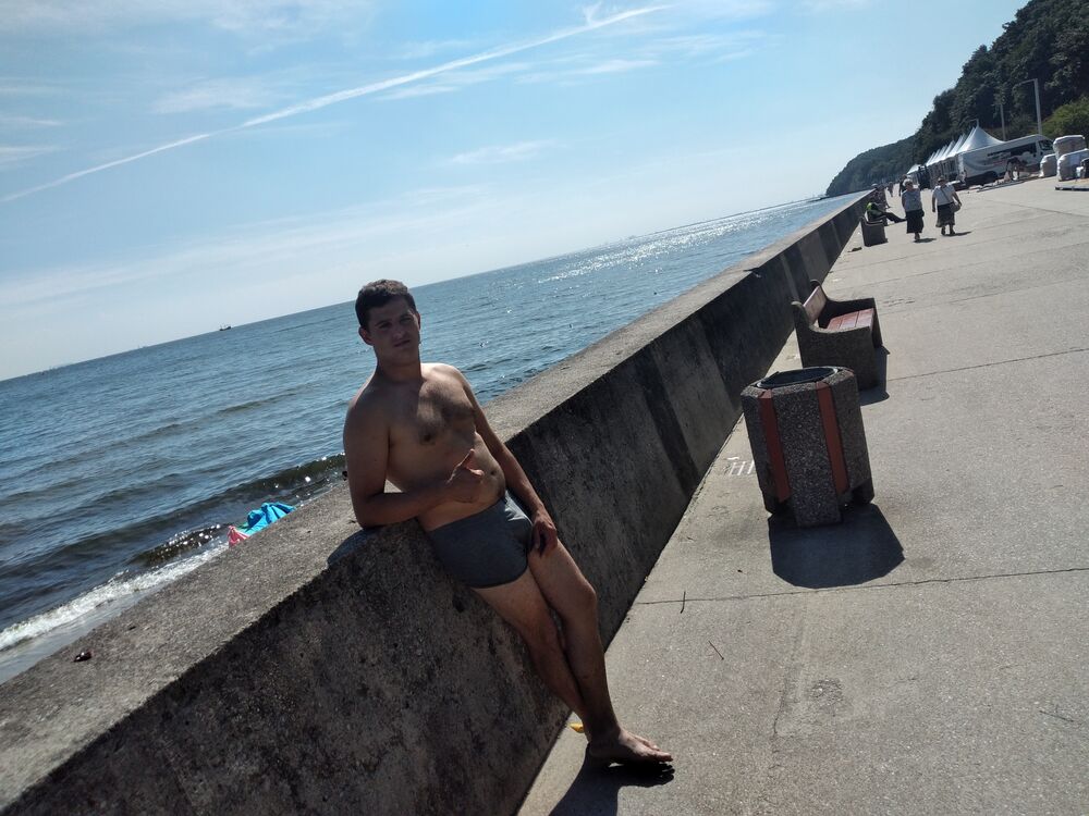  Zabki,   , 32 ,   ,   