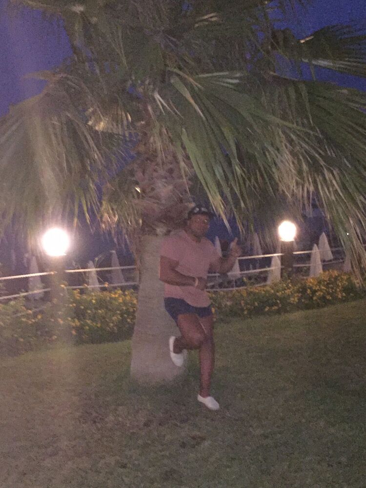  26228425  Maks, 40 ,    