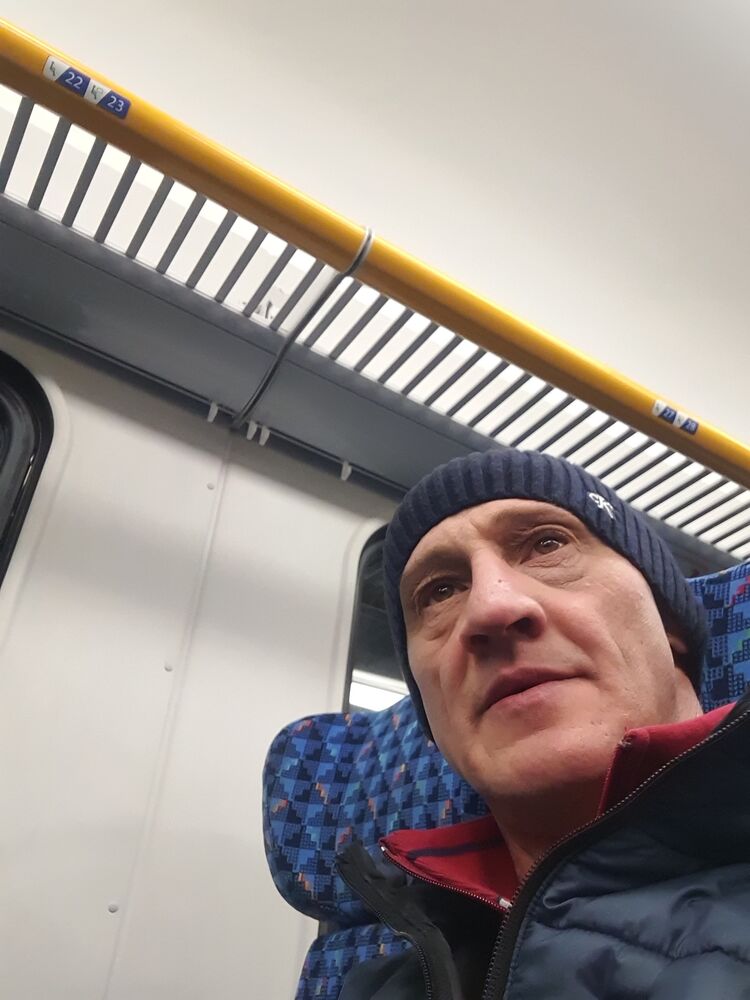  48027155  , 51 ,    