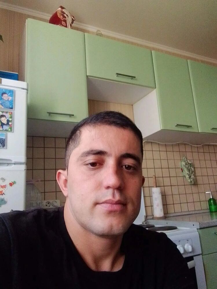  46835685  , 33 ,    