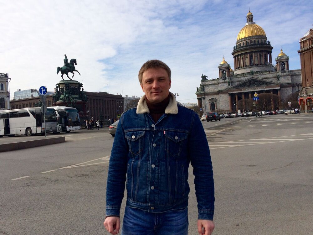  -,   Artem, 37 ,   ,   