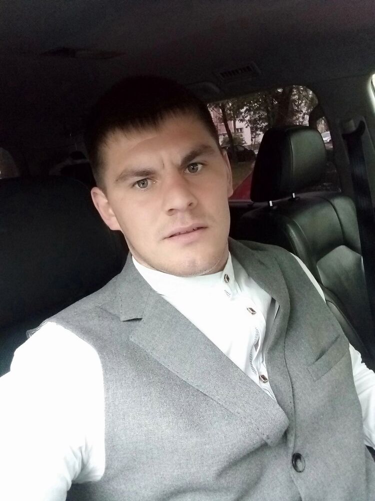  39411535  Anton, 29 ,    