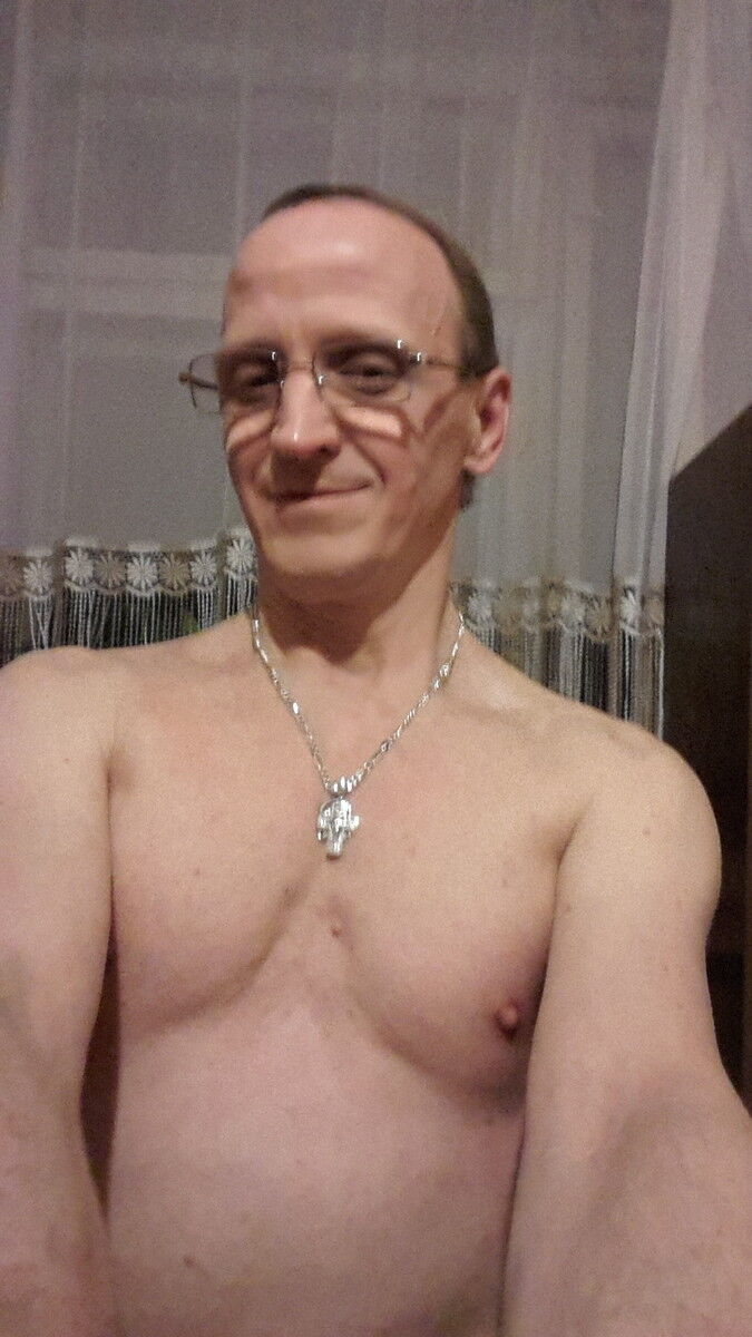 ,   Michail, 62 ,   ,   , c 