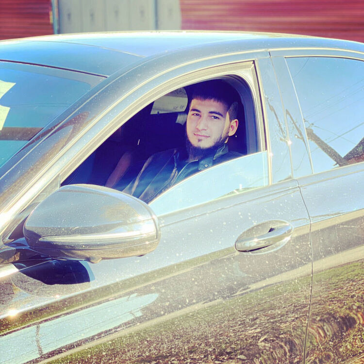  30365525  Ibragim, 27 ,    