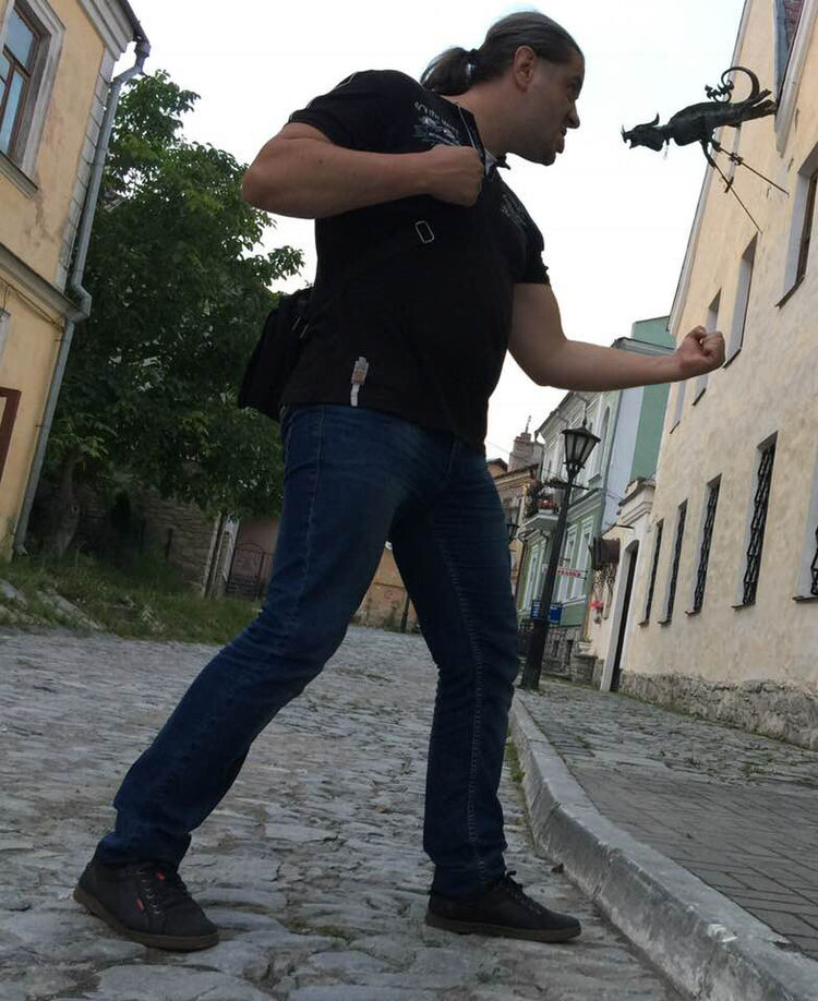  16117935  Vadym, 44 ,    