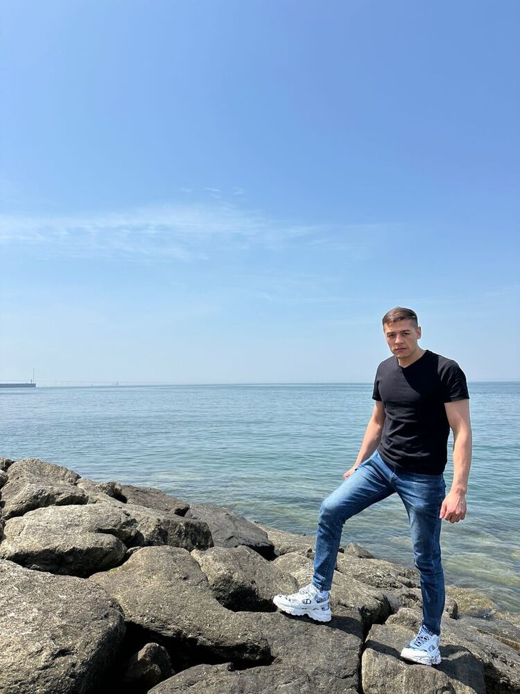  ,   Erkin, 31 ,   ,   