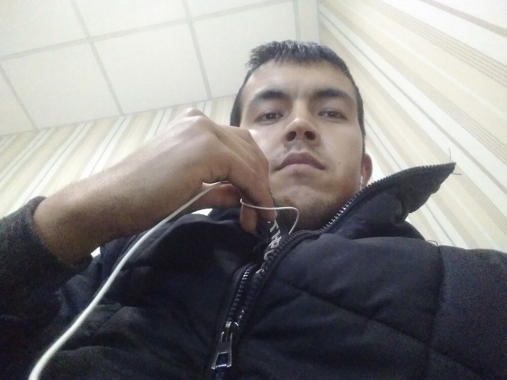  18156465  Xamroz, 28 ,    