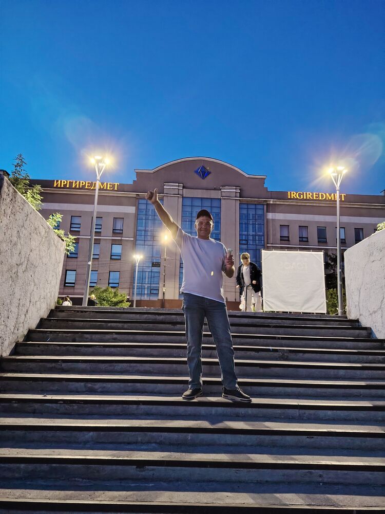  54733255  Boris, 38 ,    