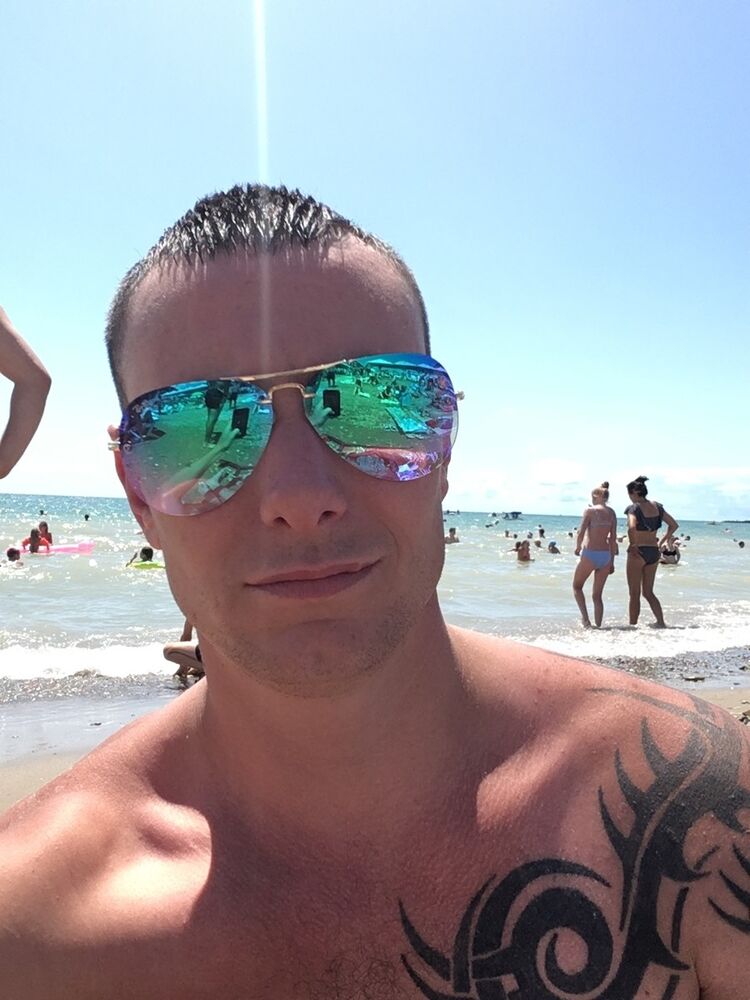  18118475  Bogdan, 35 ,    