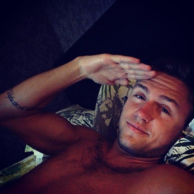  54195685  Pavel, 35 ,    