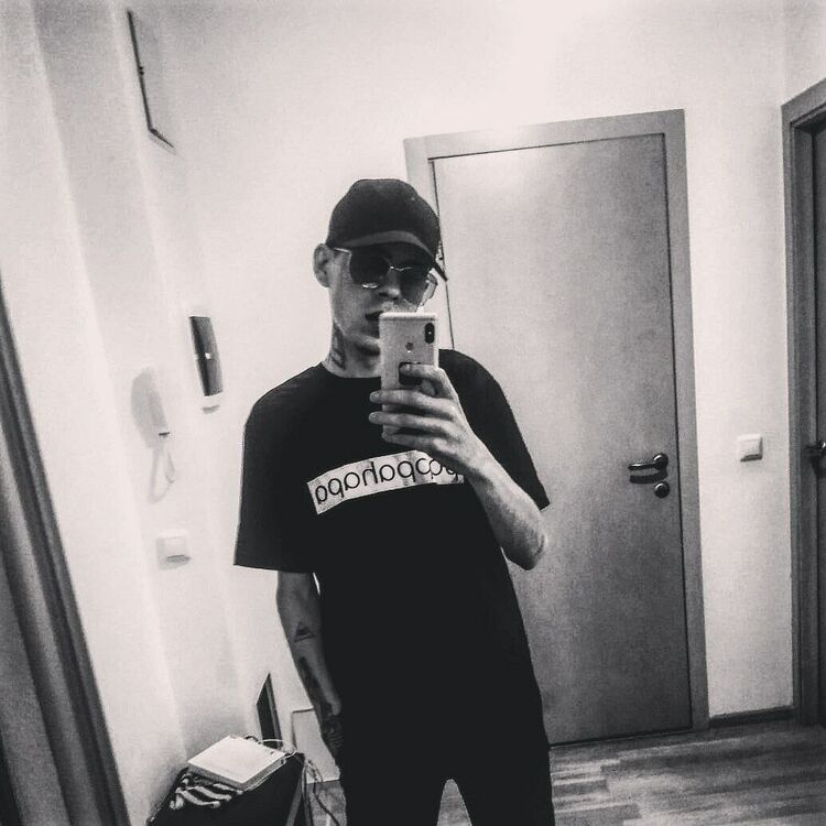  43546585  Stiv, 24 ,    