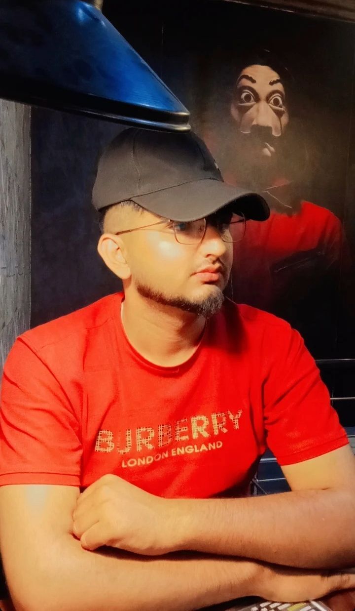  54597215  Michael, 25 ,    