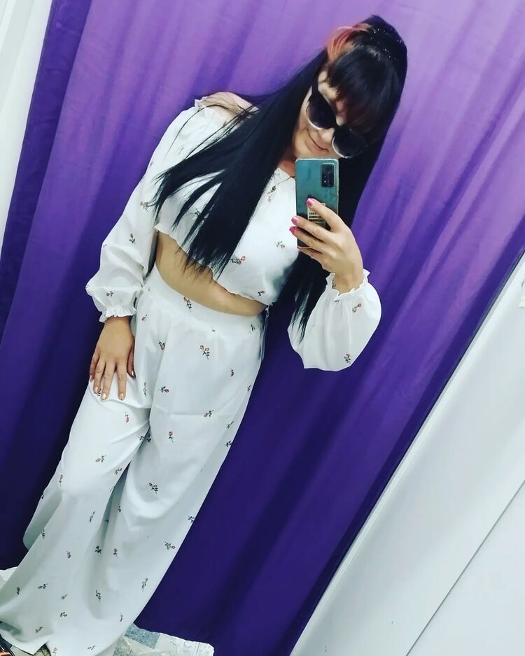  52234955  Lana, 40 ,    