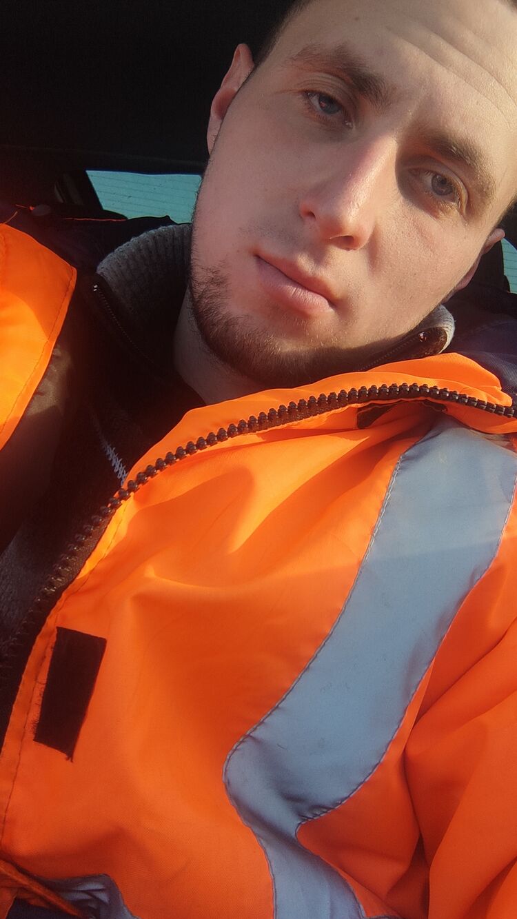  32921325  , 24 ,    