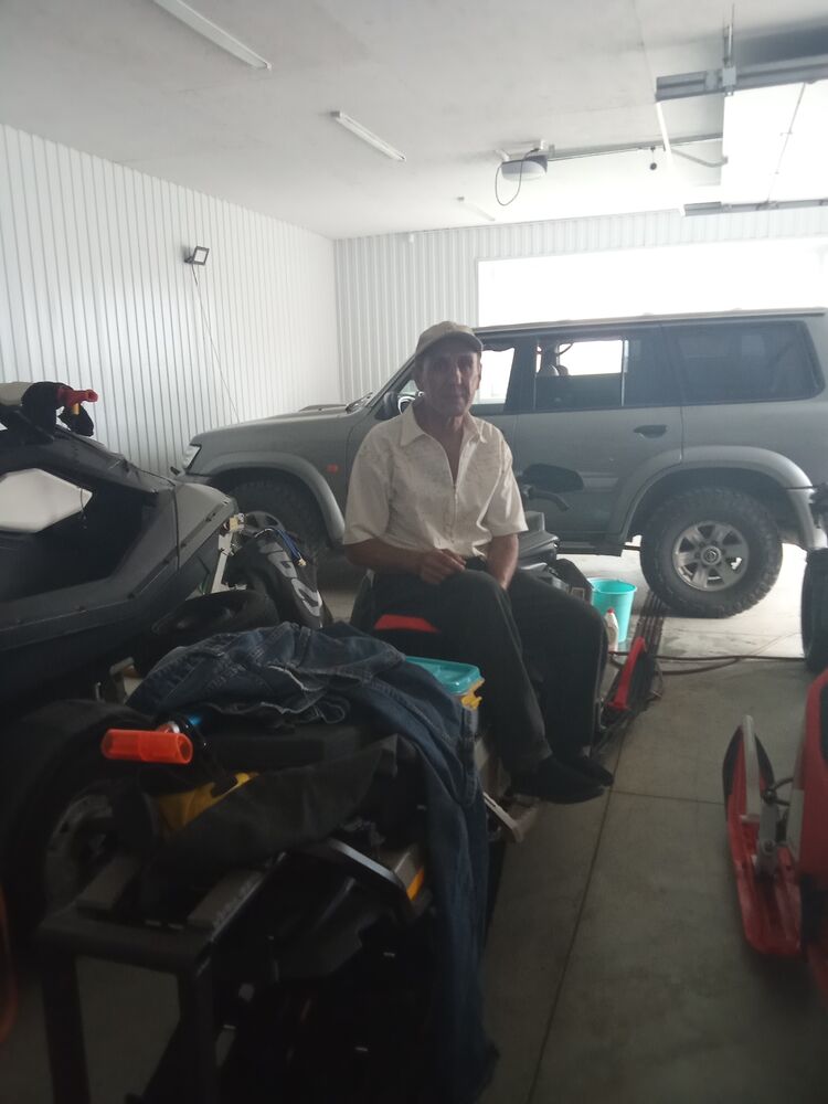  46246775  Kamil, 46 ,    