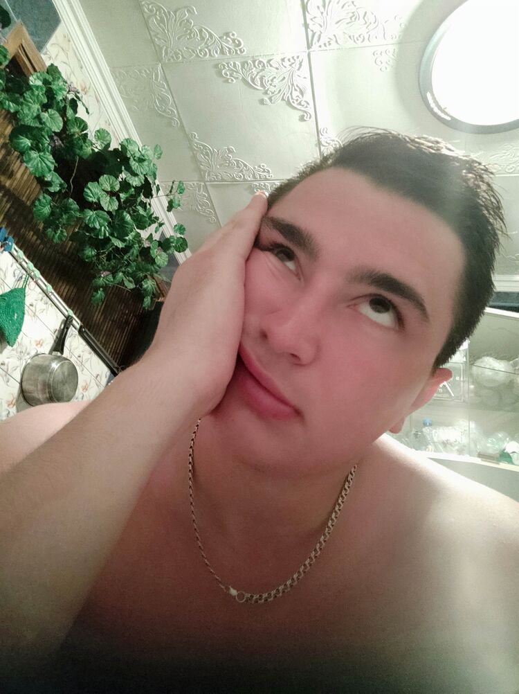  ,   Matvey, 27 ,   c 