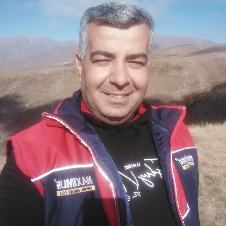  31629065  AZER, 49 ,    