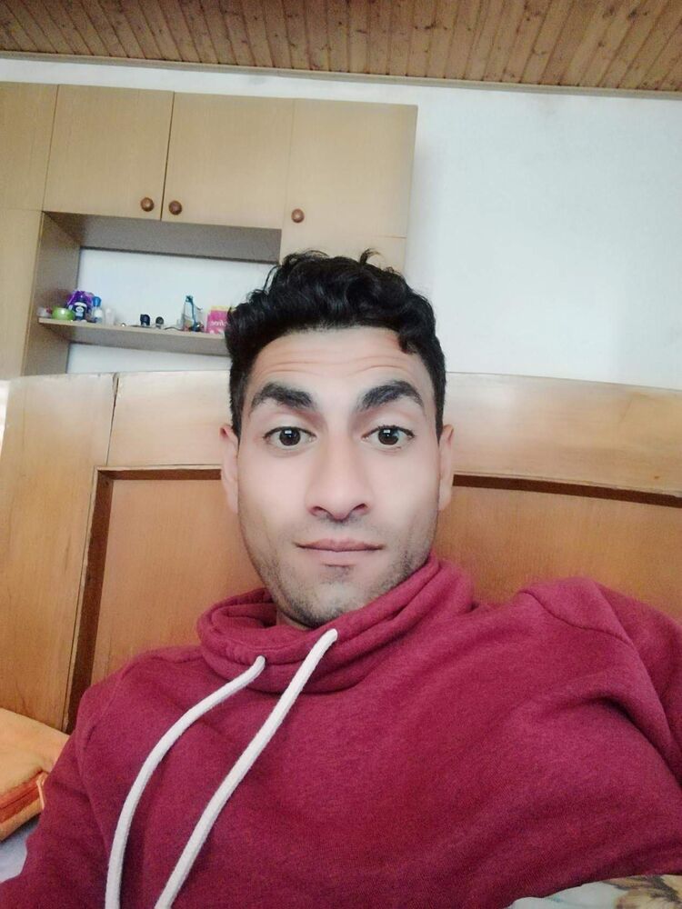  23377325  HEORHII, 34 ,    Mojmirovce