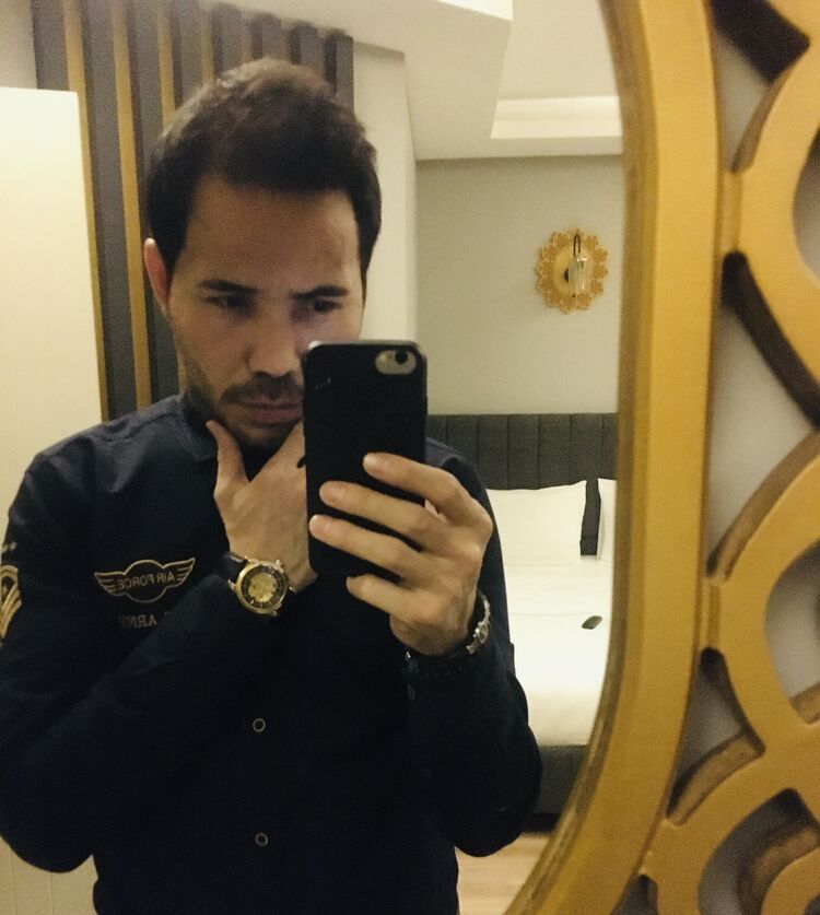  24102075  Ikram, 40 ,    