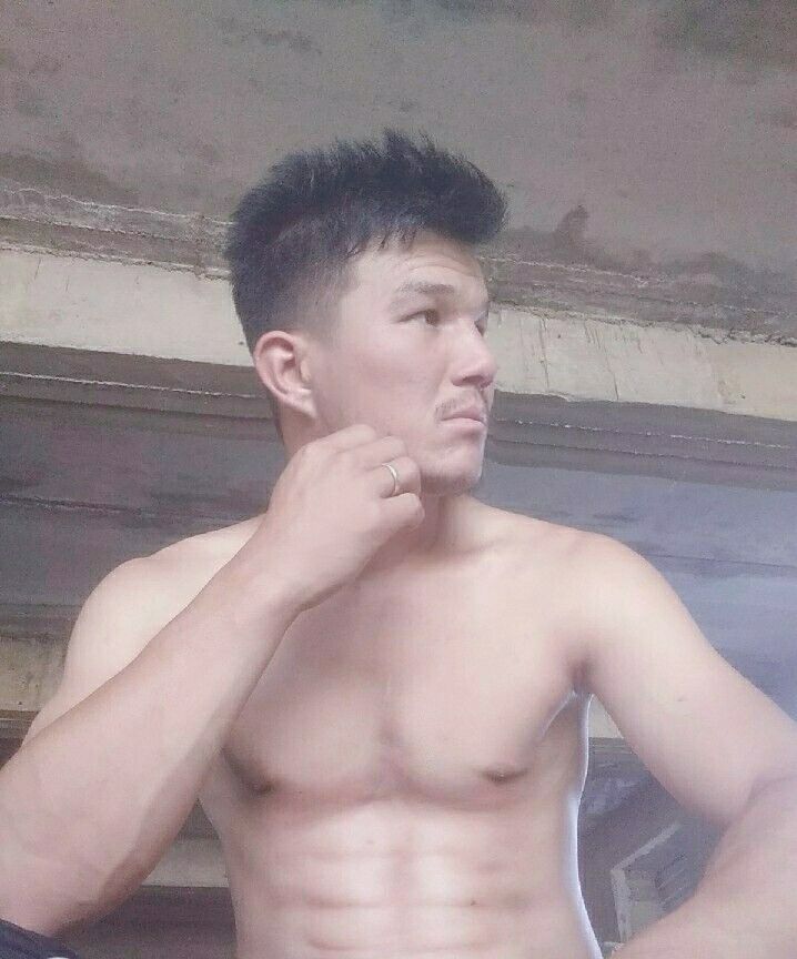  ,   Baxti, 33 ,   
