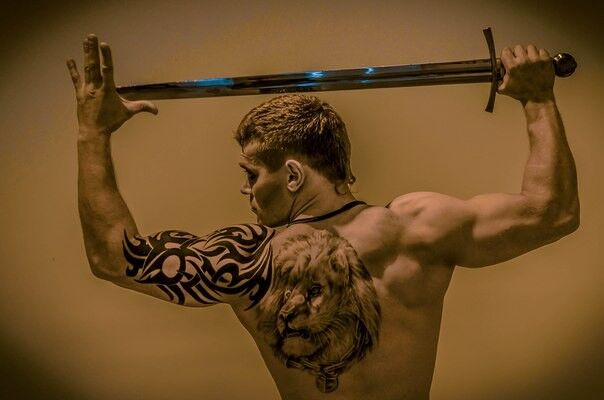 ���������� �����������, ���� ������� Adam, 37 ���, ������������ ��� ������