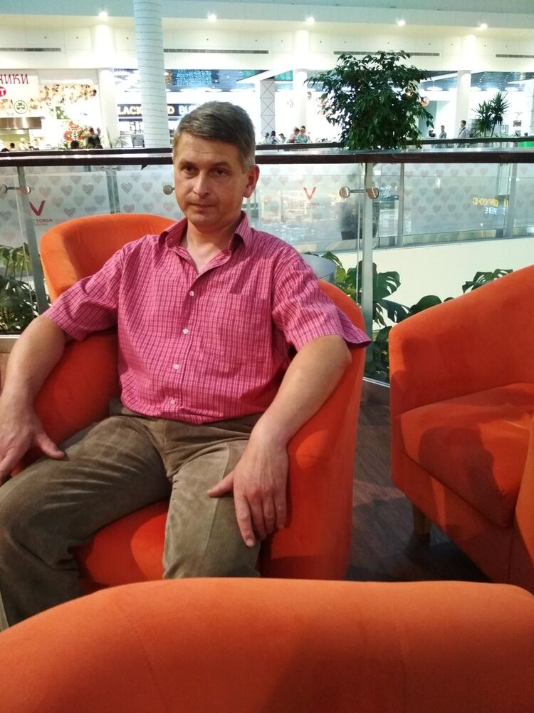  ,   Taras, 56 ,  